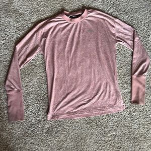 ⭐️ Nike Active Top